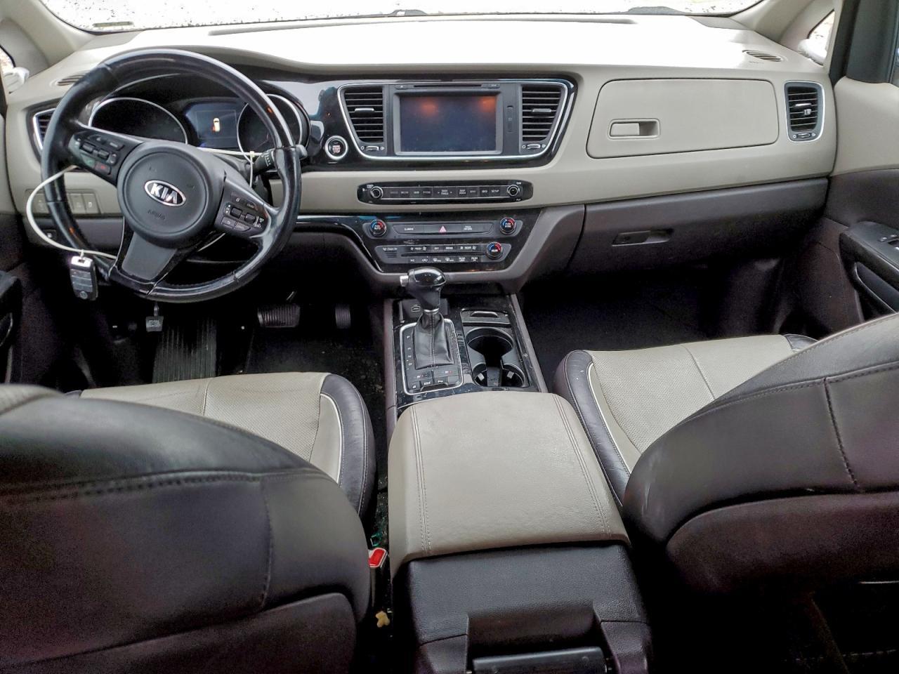 2015 KIA SEDONA