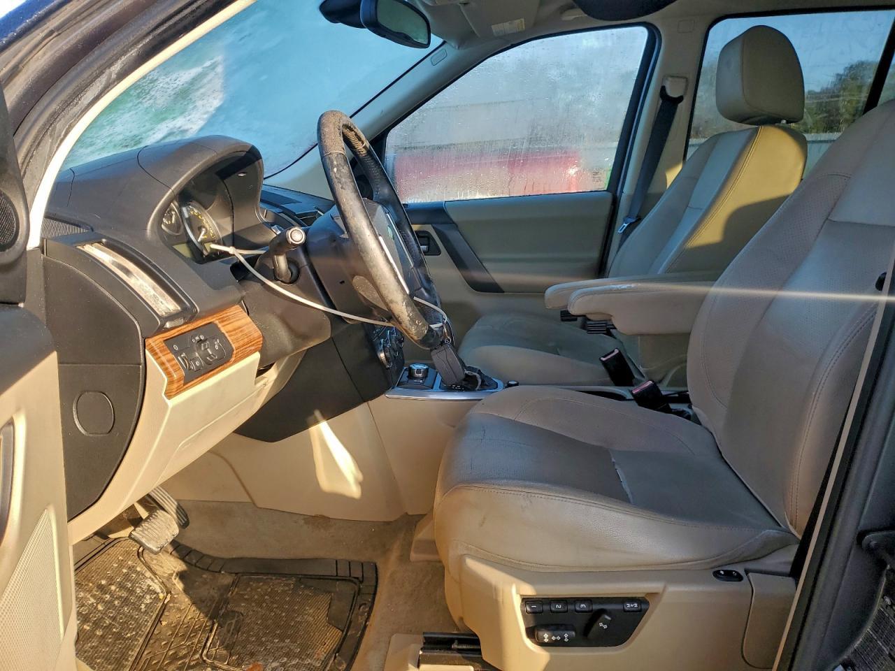 2010 LAND ROVER LR2