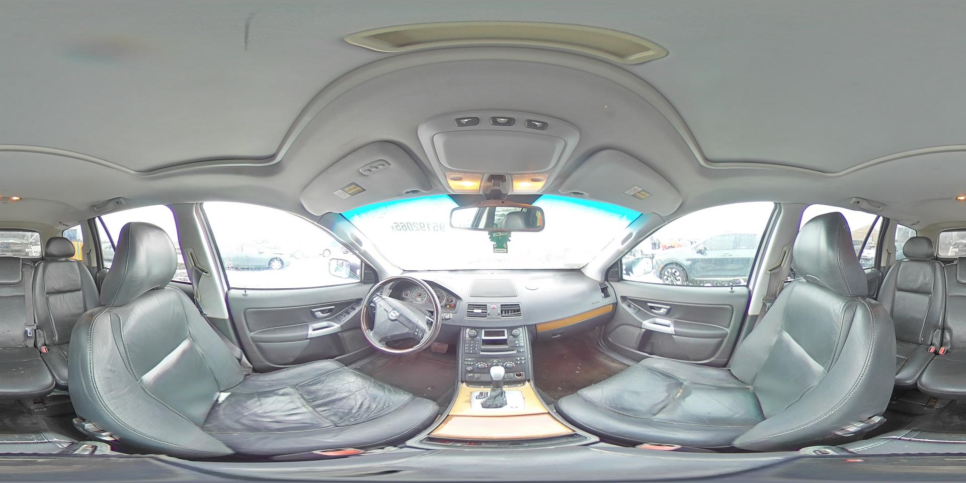 2004 VOLVO XC90