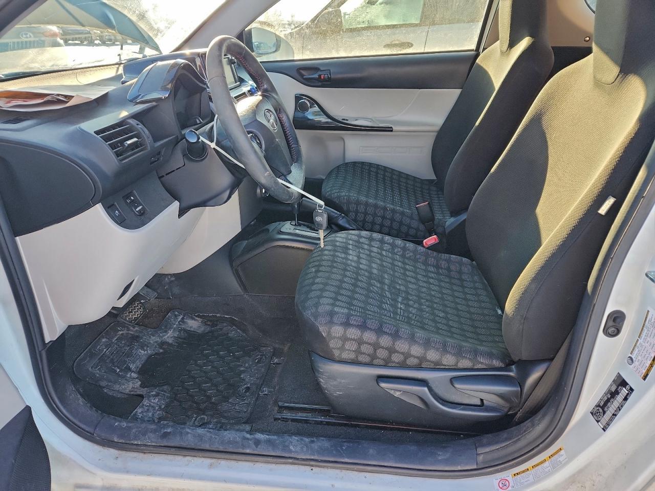 2015 TOYOTA SCION