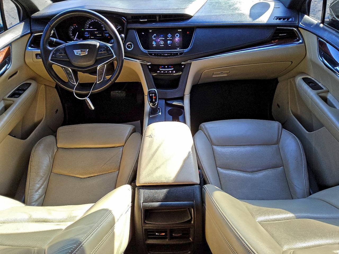 2017 CADILLAC XT5