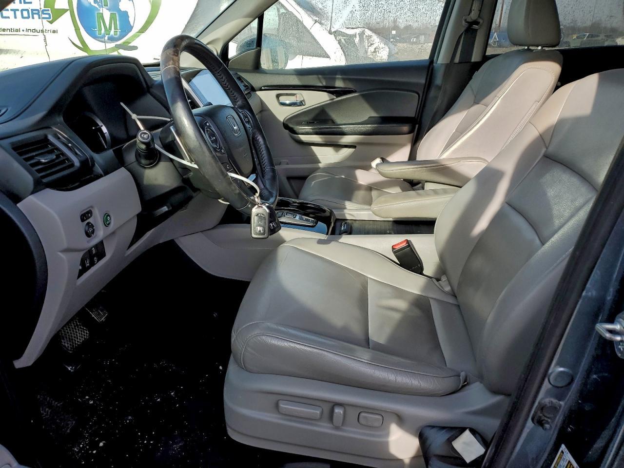 2017 HONDA PILOT