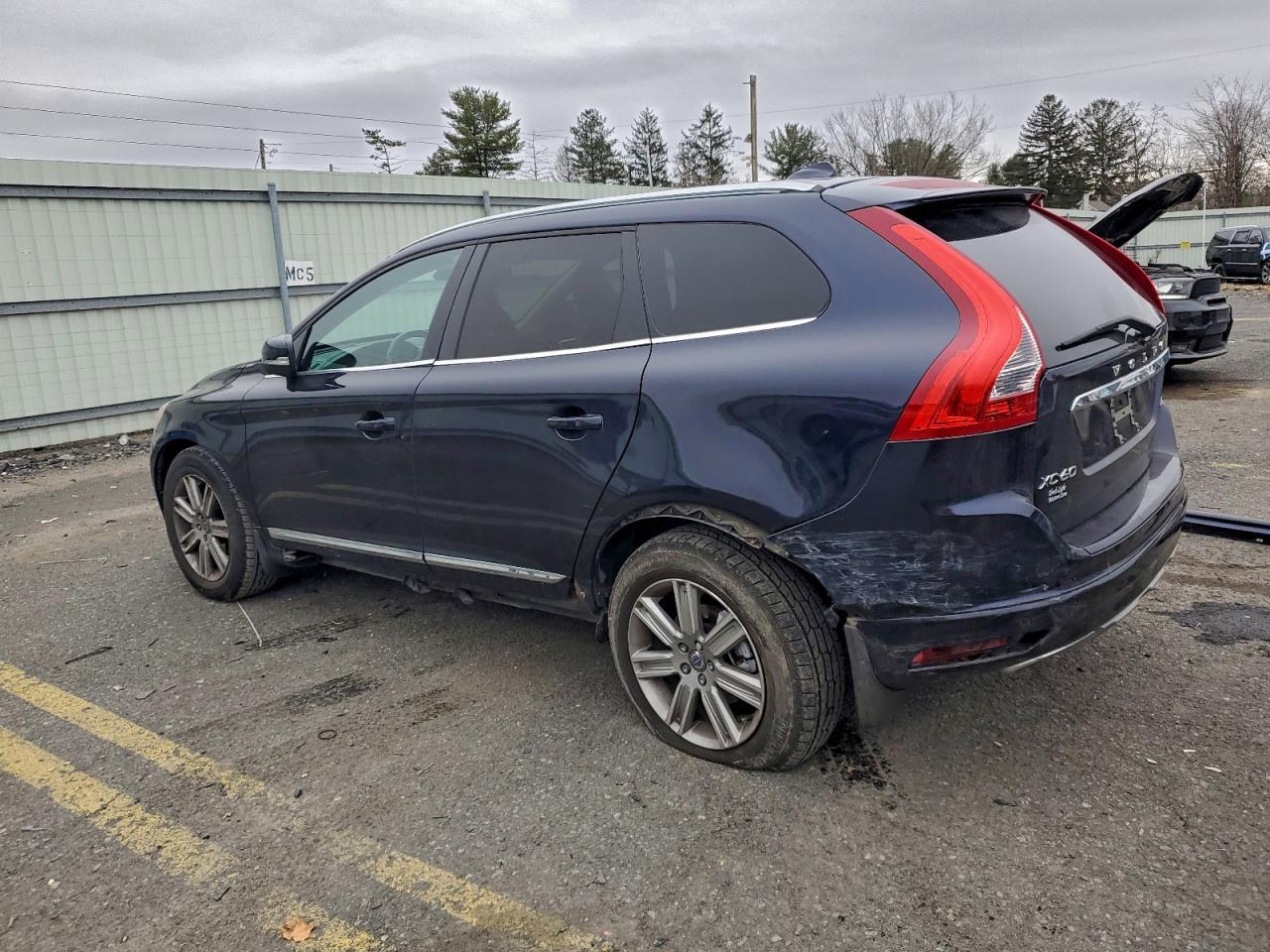 2017 VOLVO XC60
