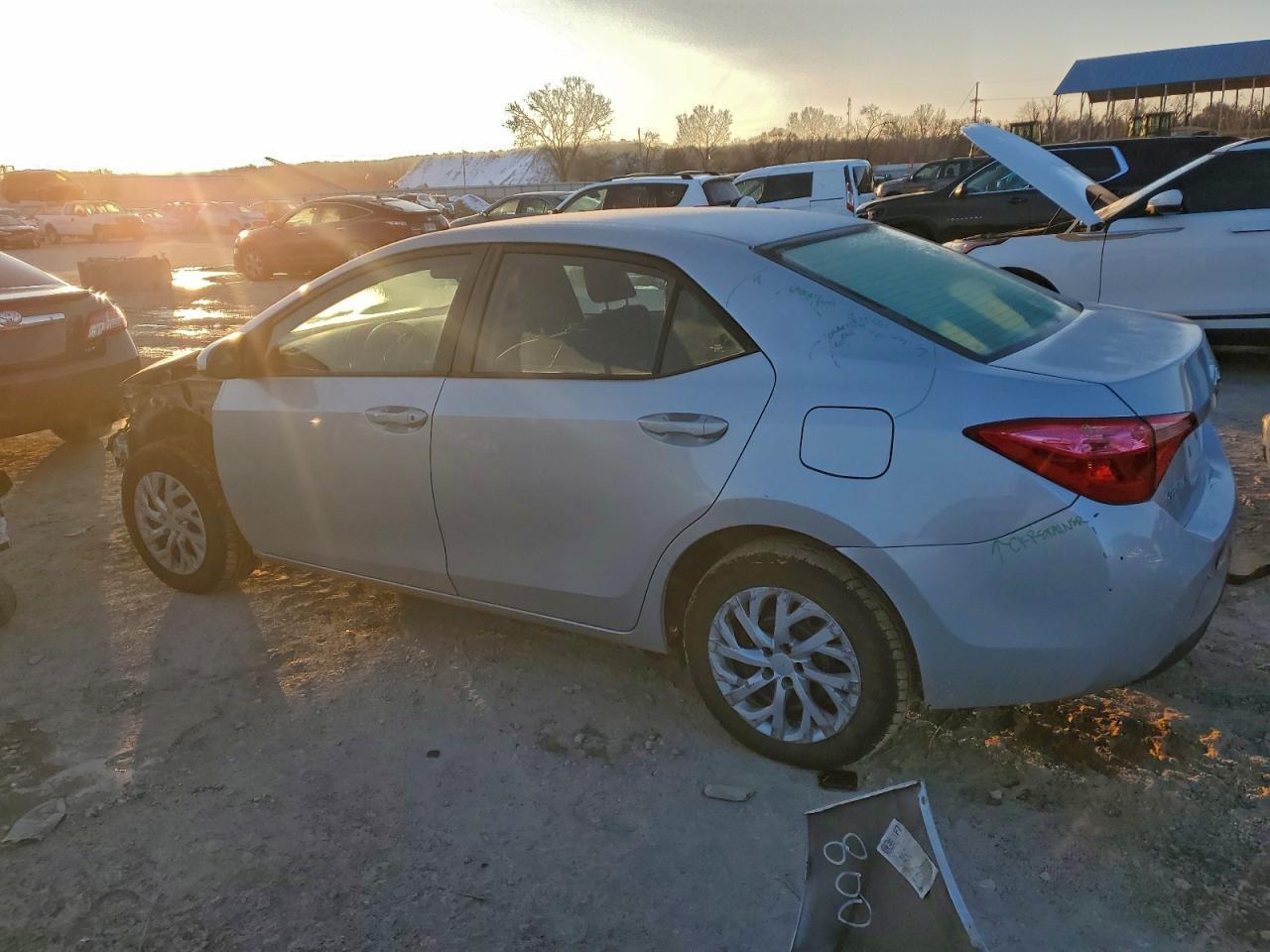 2018 TOYOTA COROLLA