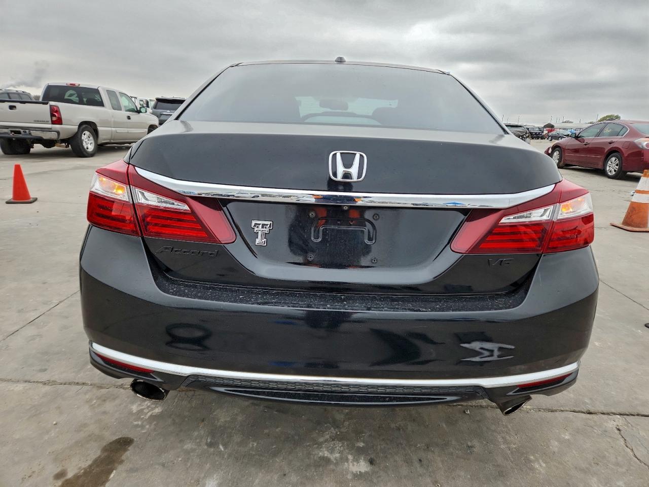 2017 HONDA ACCORD