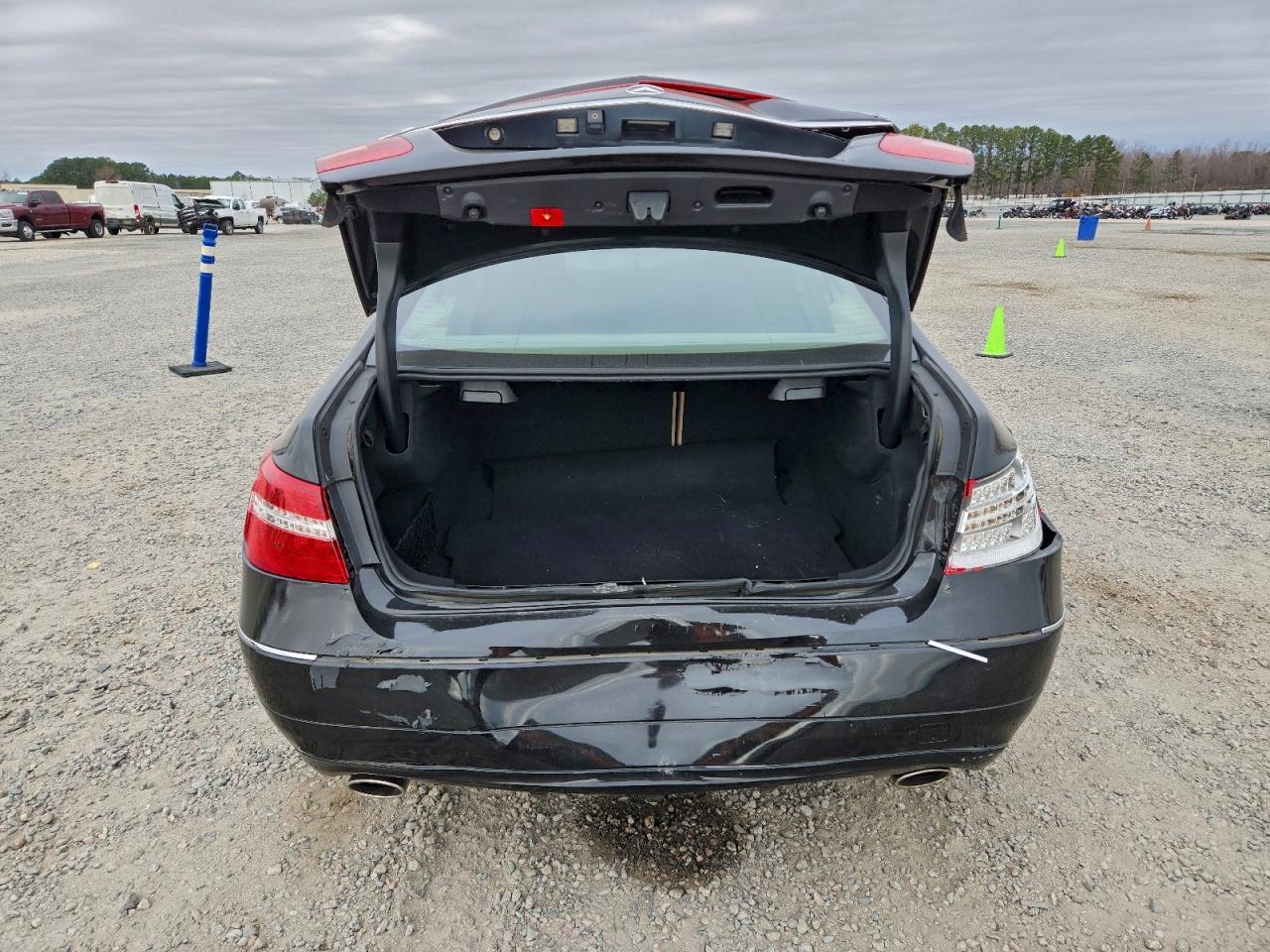 2011 MERCEDES-BENZ E-Class
