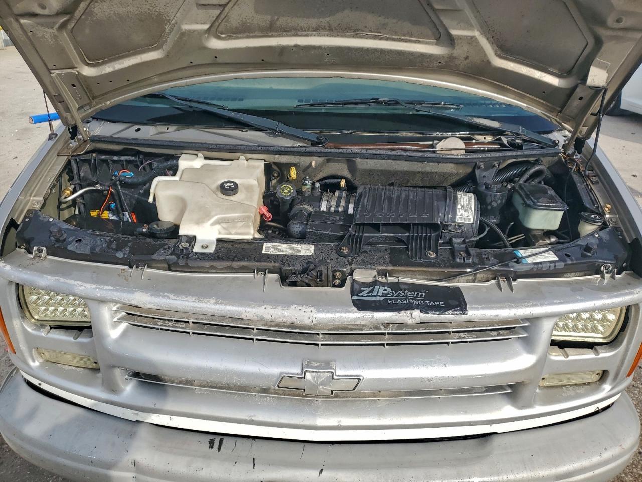 2002 CHEVROLET Express 3500