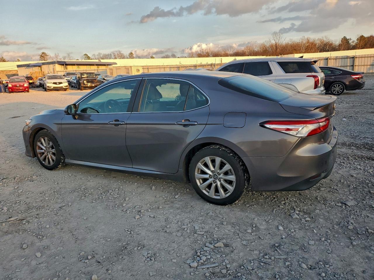 2018 TOYOTA CAMRY