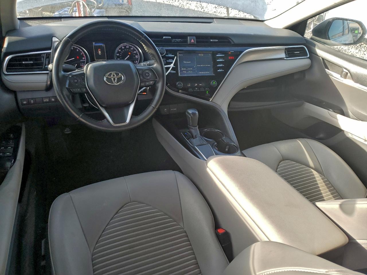 2018 TOYOTA CAMRY