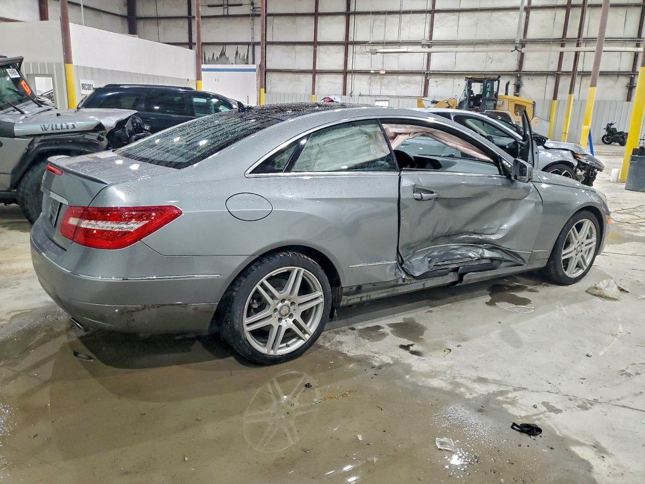 2011 MERCEDES-BENZ E-Class