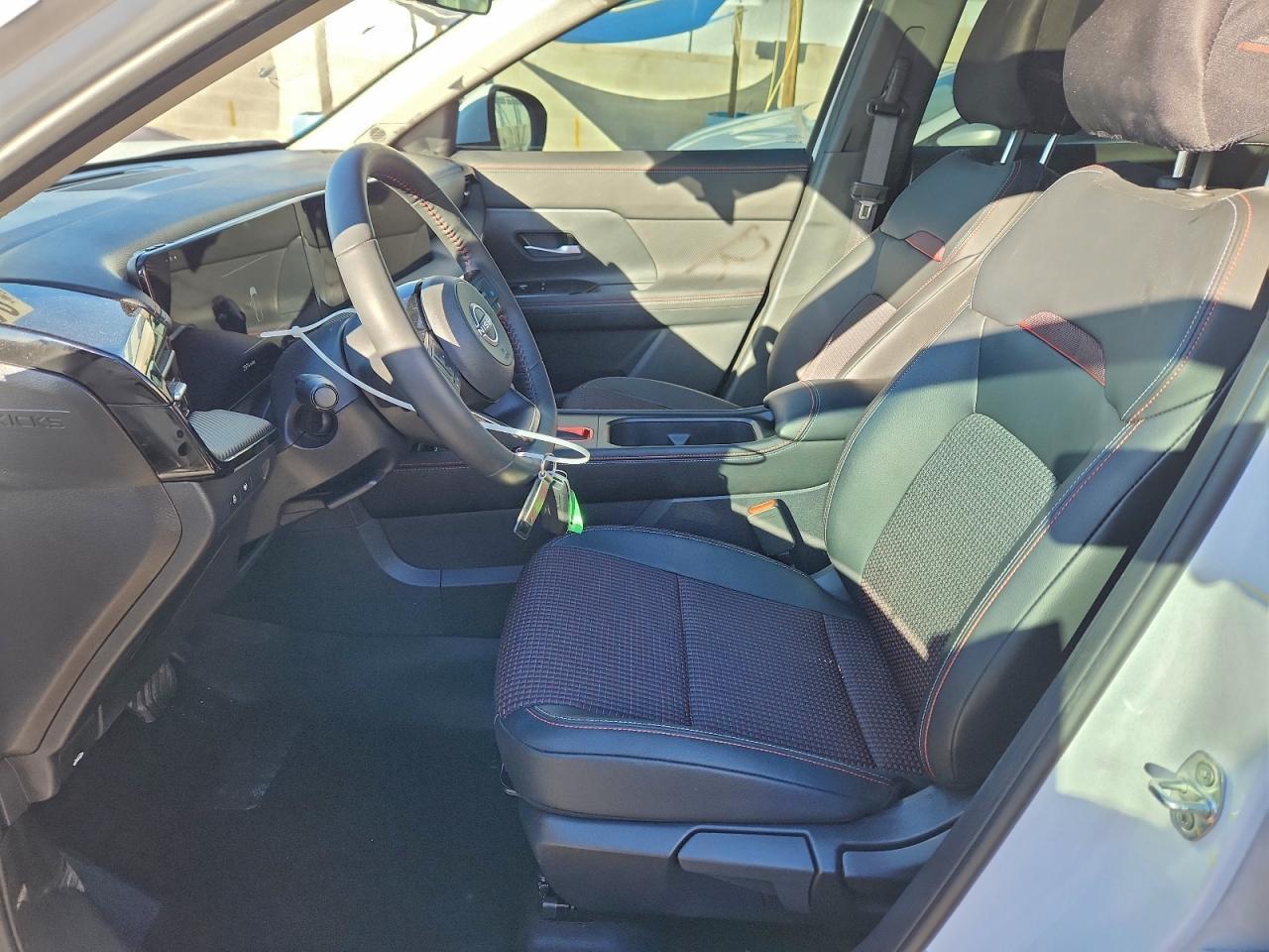 2025 NISSAN KICKS
