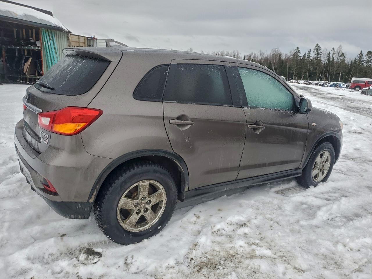 2019 MITSUBISHI RVR