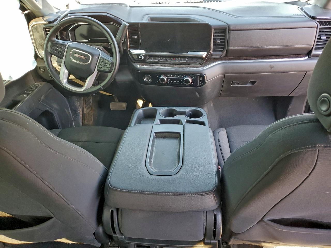 2024 GMC Sierra