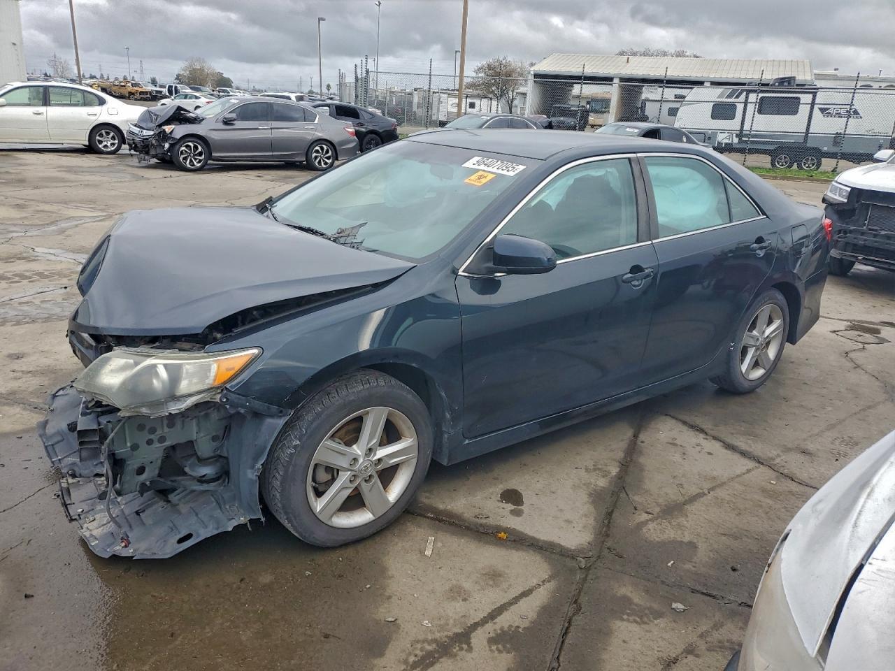 2014 TOYOTA CAMRY