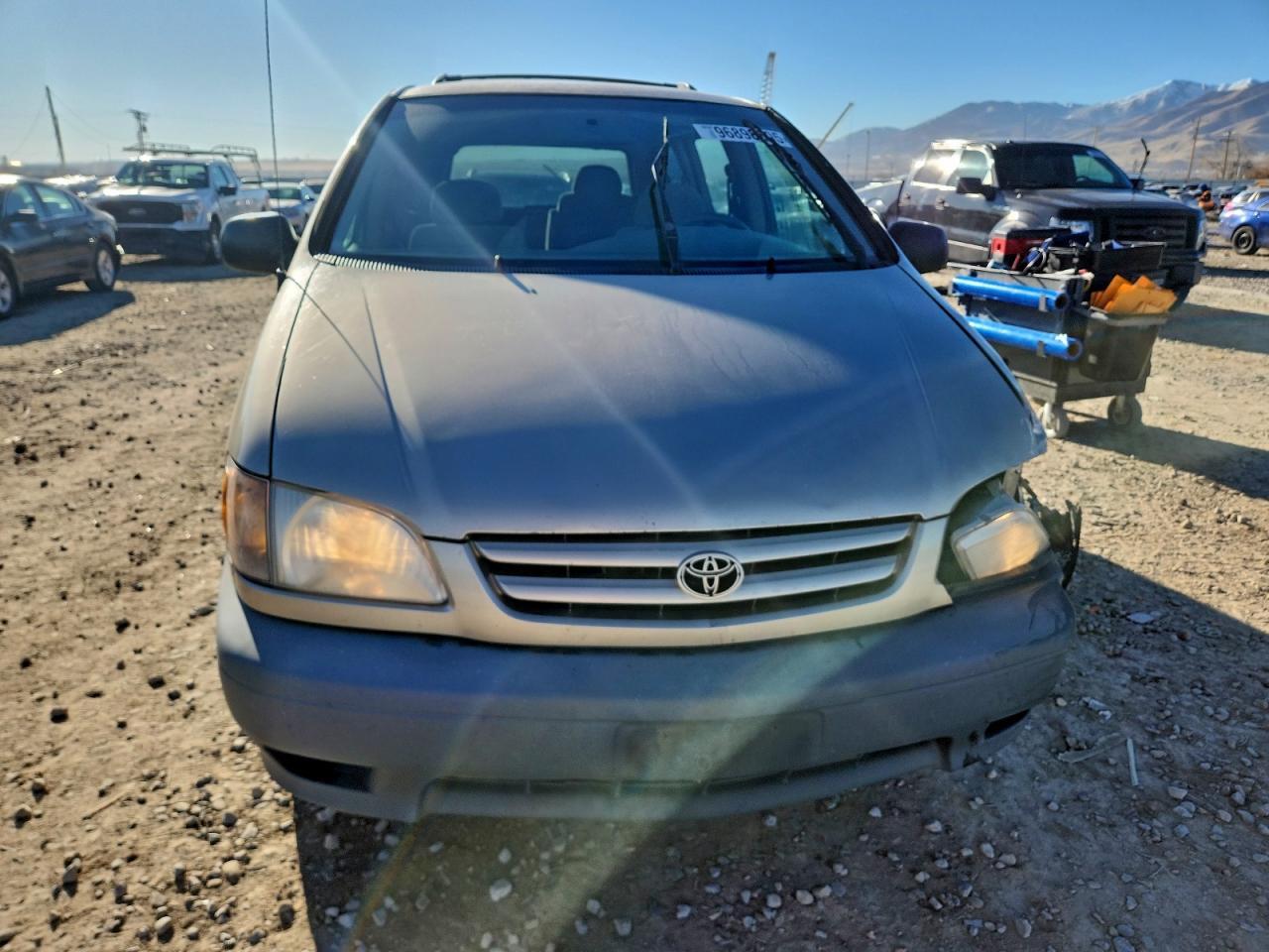 2001 TOYOTA SIENNA