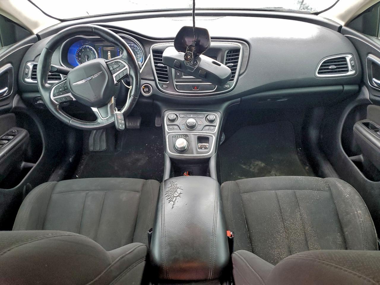 2016 CHRYSLER 200