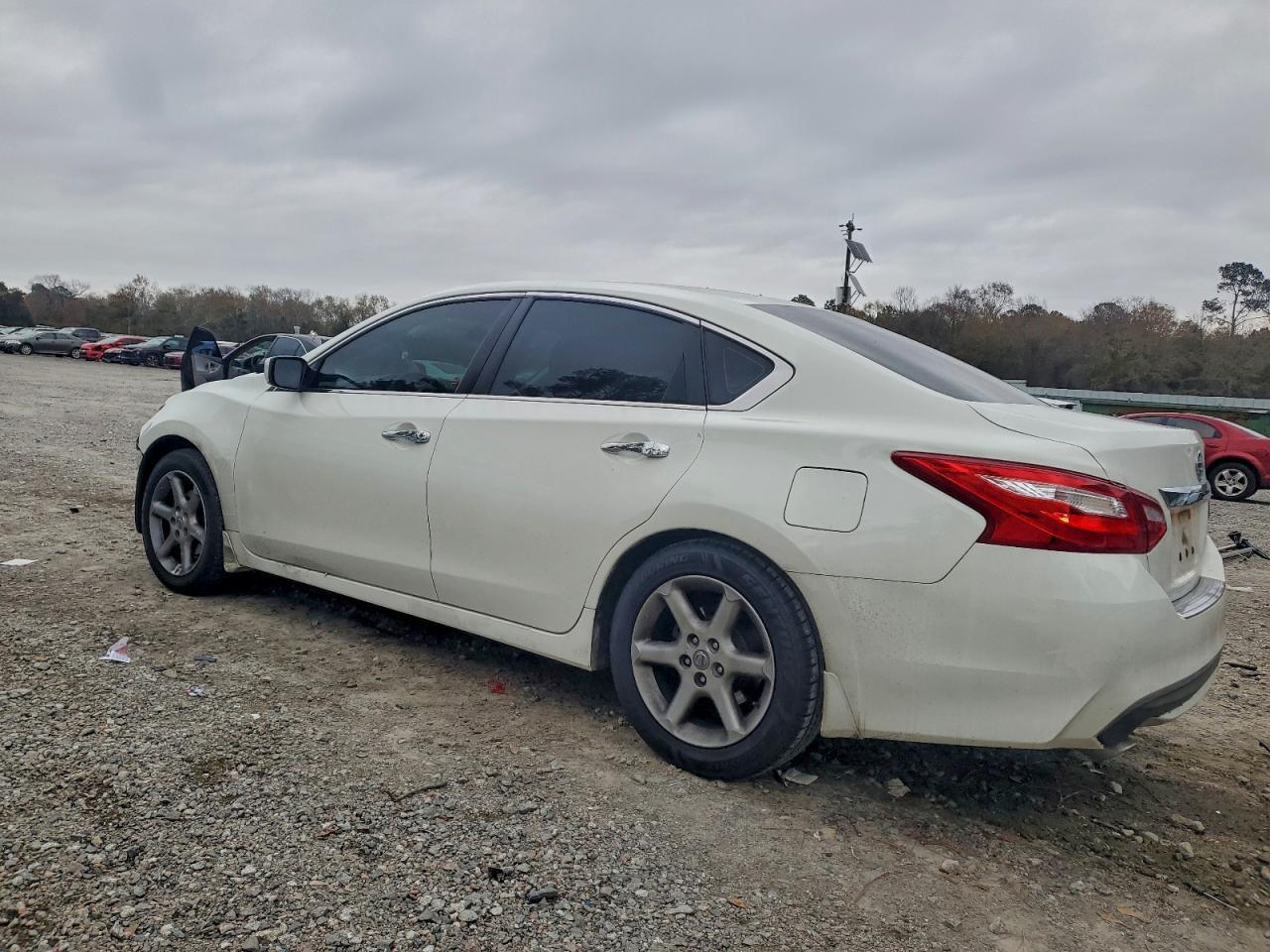 2017 NISSAN ALTIMA