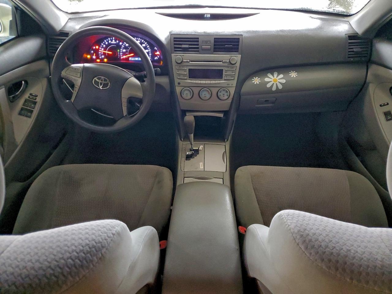 2010 TOYOTA CAMRY