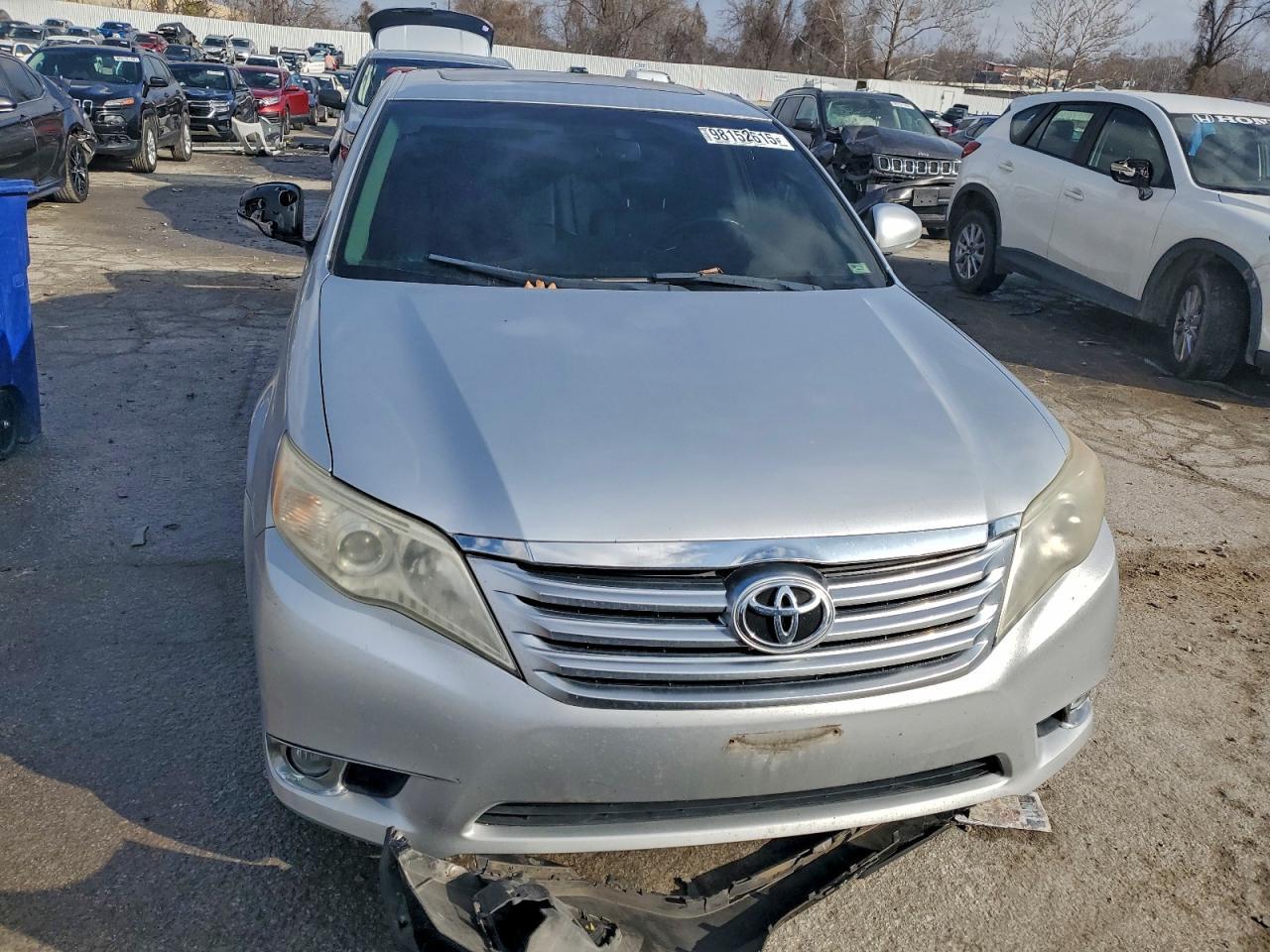 2012 TOYOTA Avalon