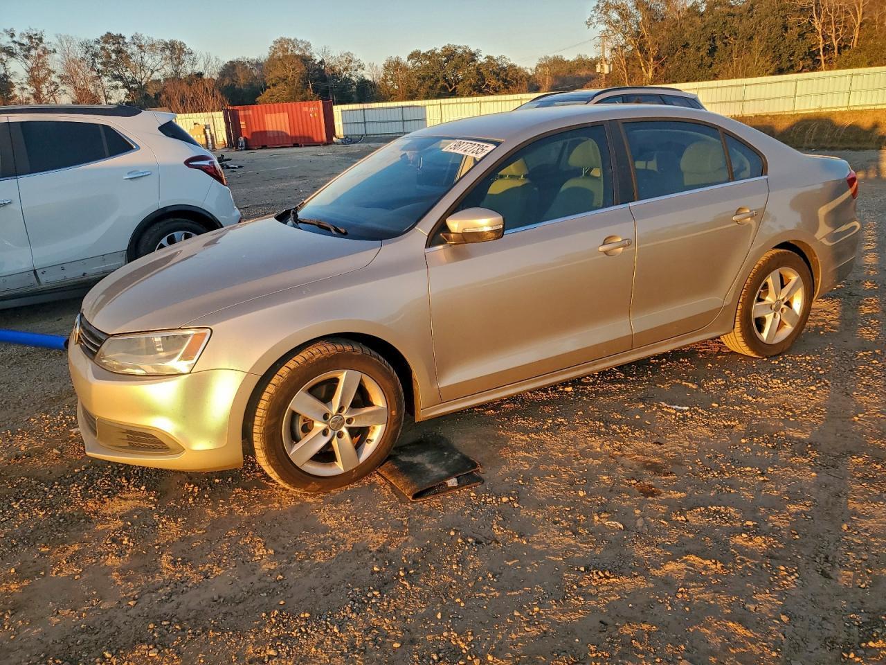 2014 VOLKSWAGEN JETTA