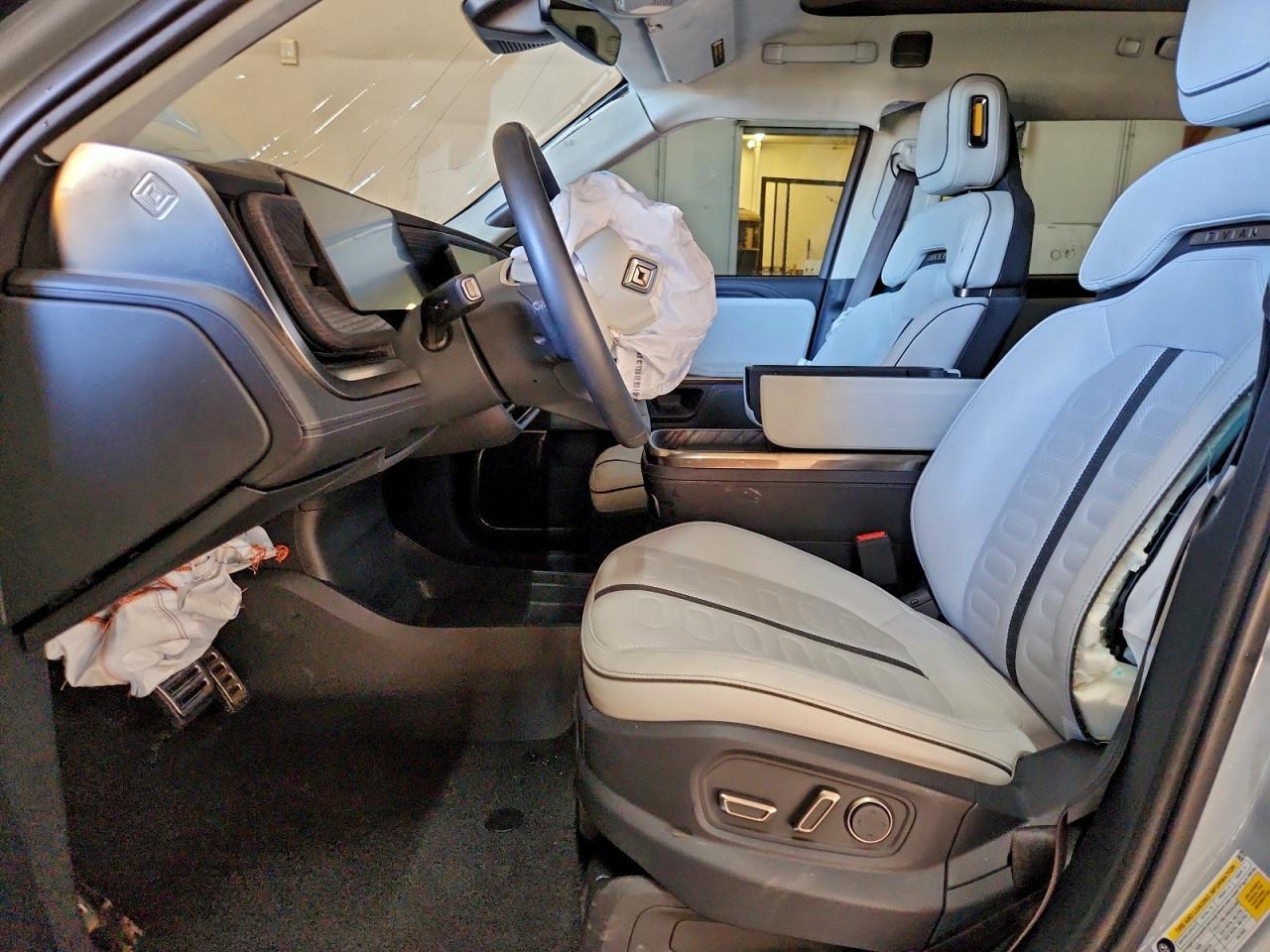 2022 RIVIAN R1t