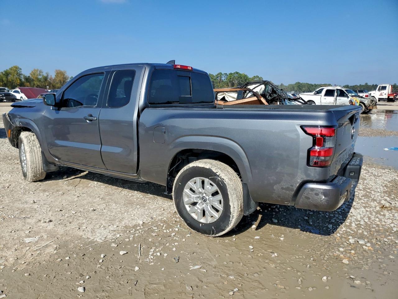 2024 NISSAN Frontier