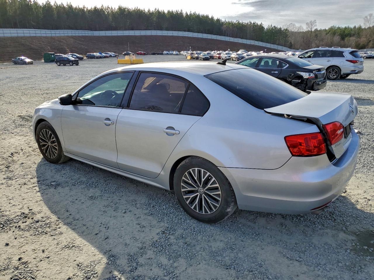 2012 VOLKSWAGEN JETTA