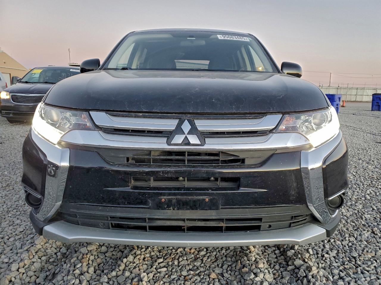 2018 MITSUBISHI outlander