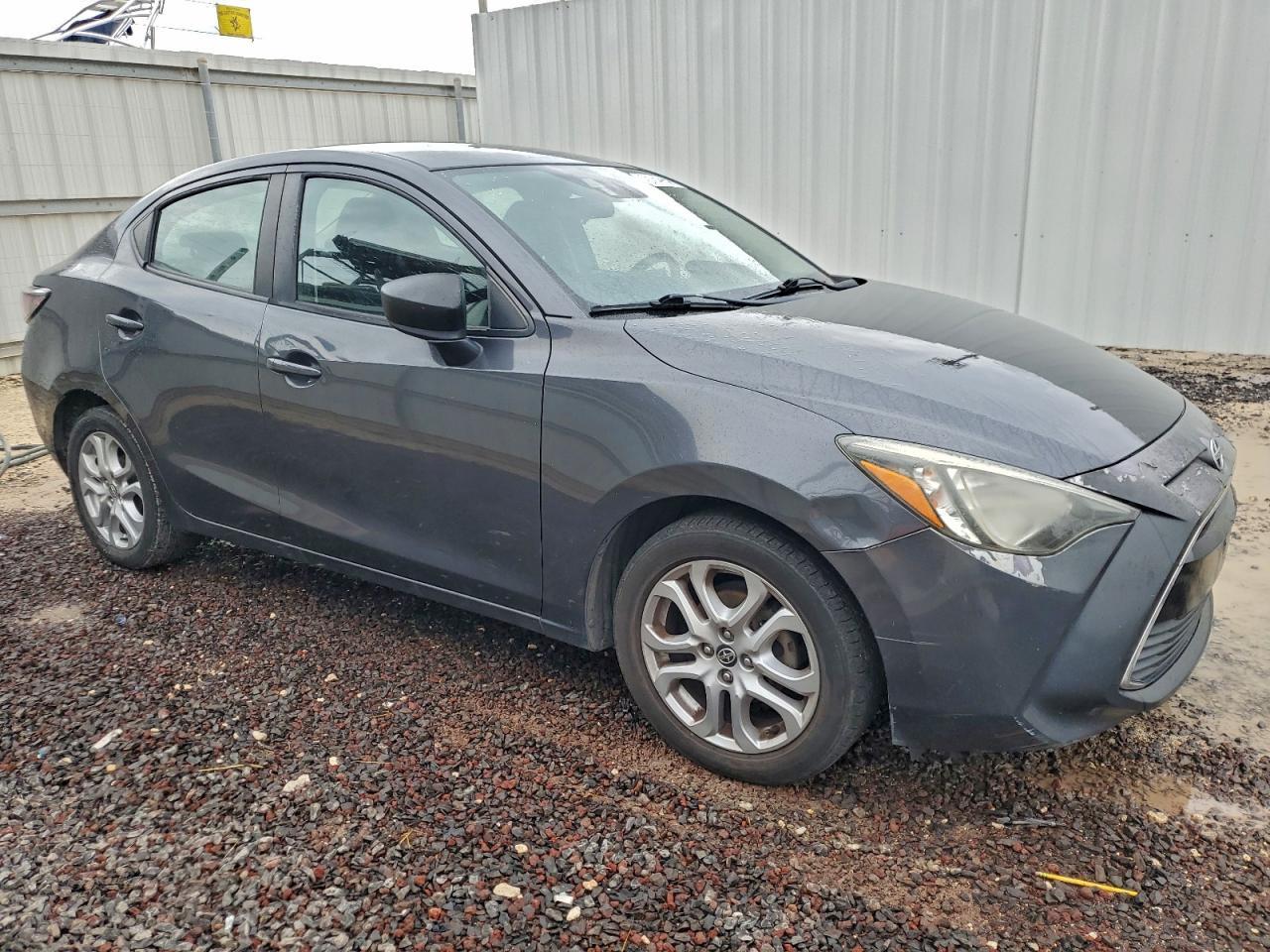 2016 TOYOTA SCION