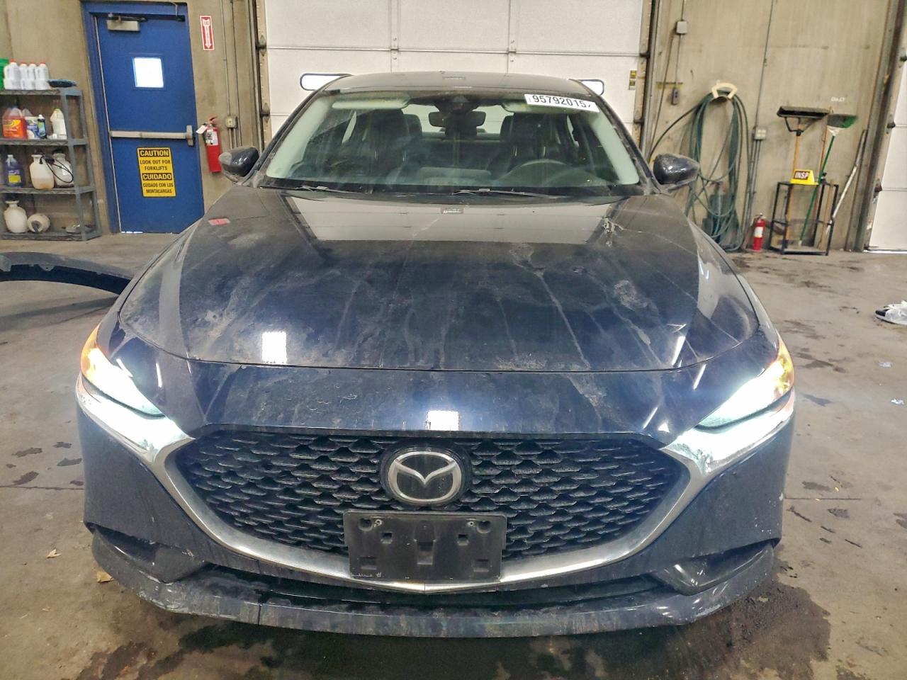 2019 MAZDA 3