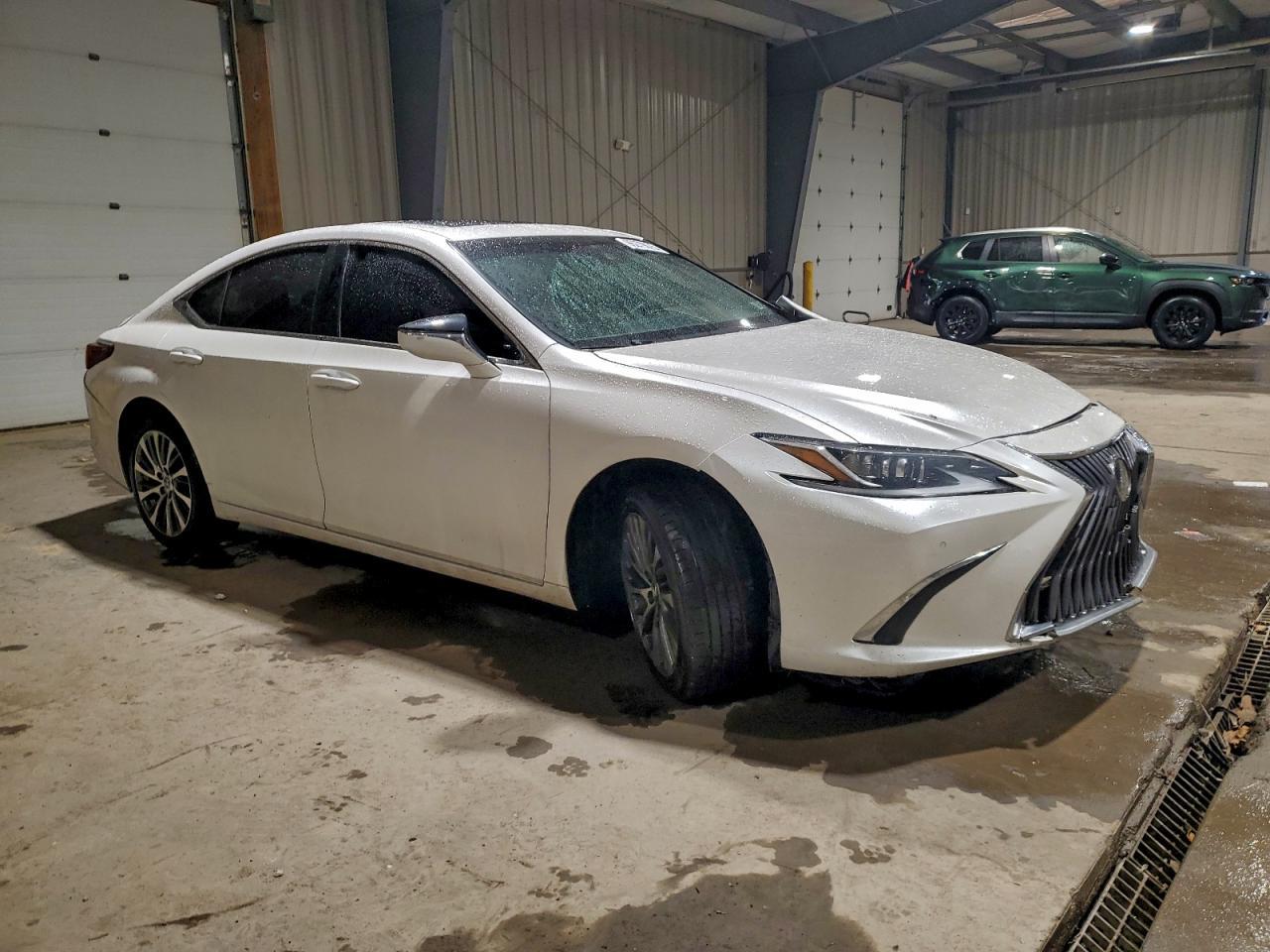 2019 LEXUS ES 350