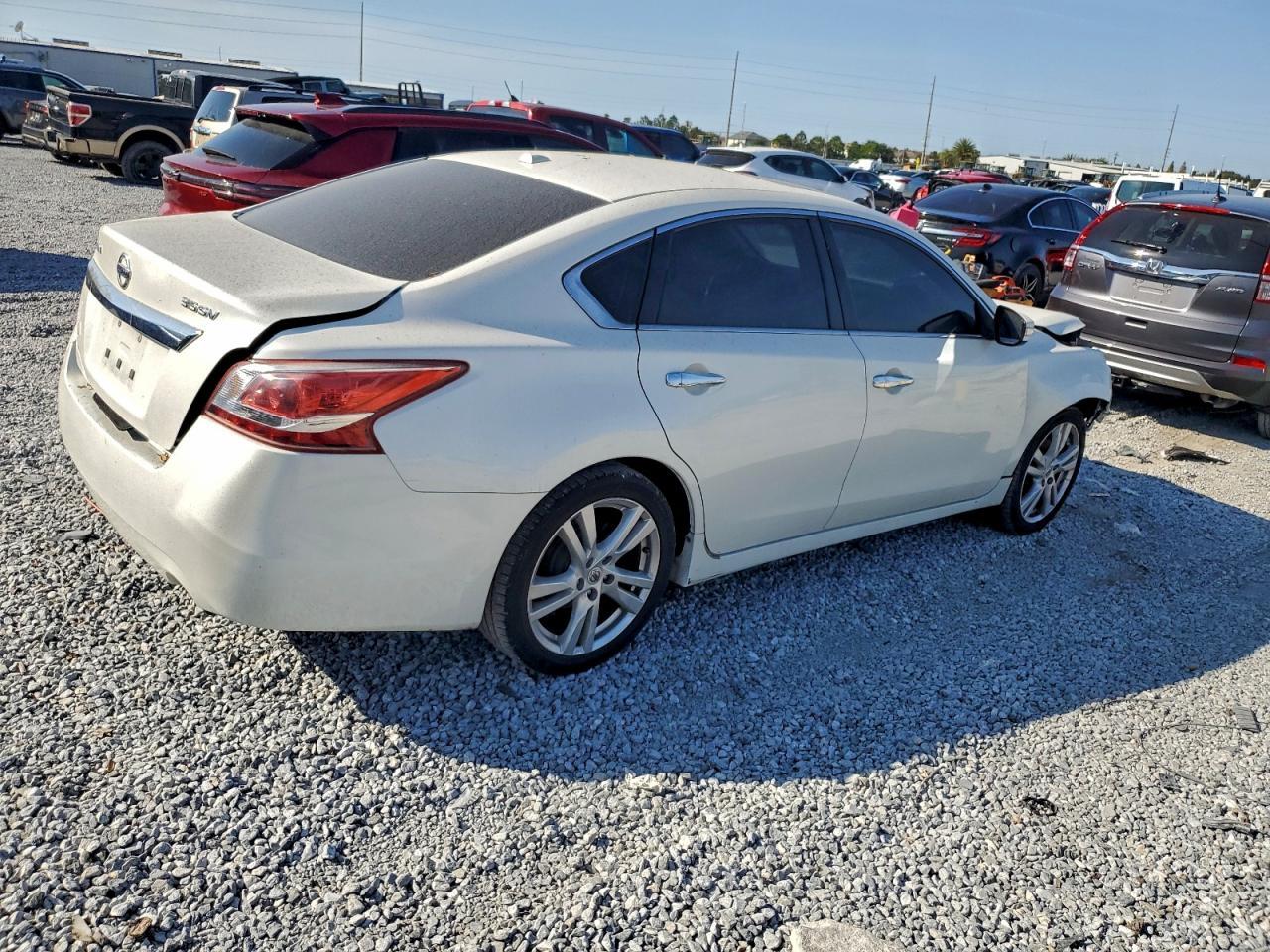 2013 NISSAN ALTIMA
