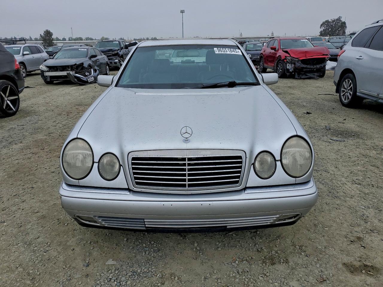 1998 MERCEDES-BENZ E-Class