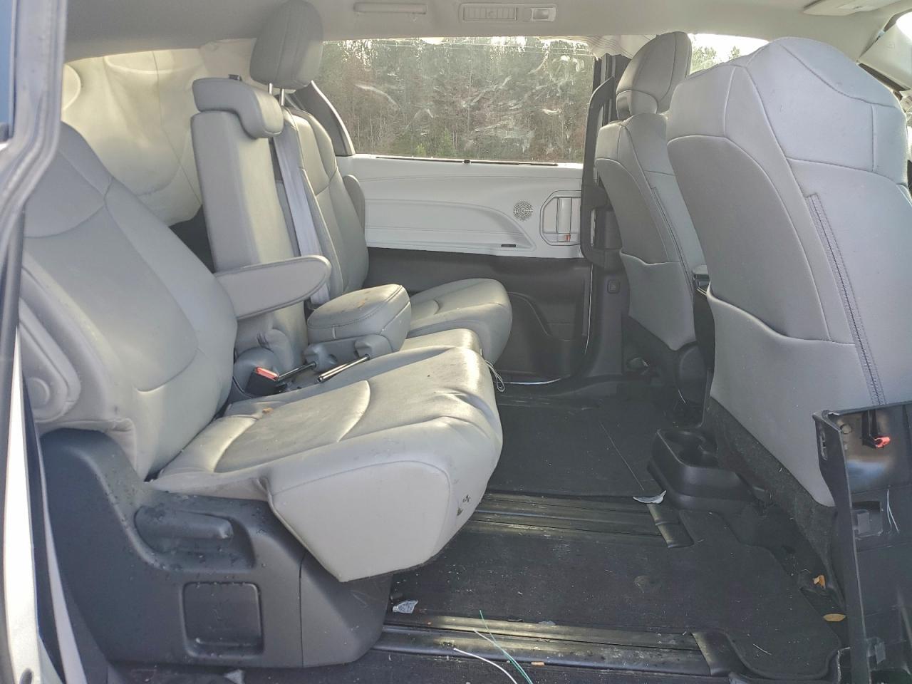 2025 TOYOTA SIENNA