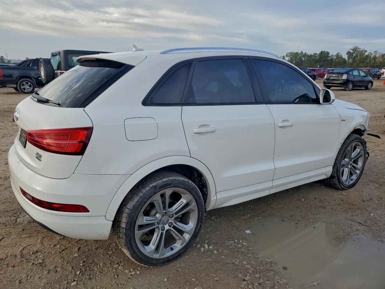 2018 AUDI Q3