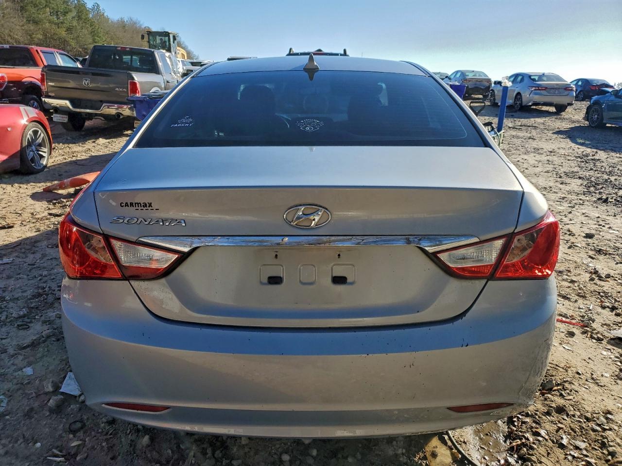 2011 HYUNDAI SONATA