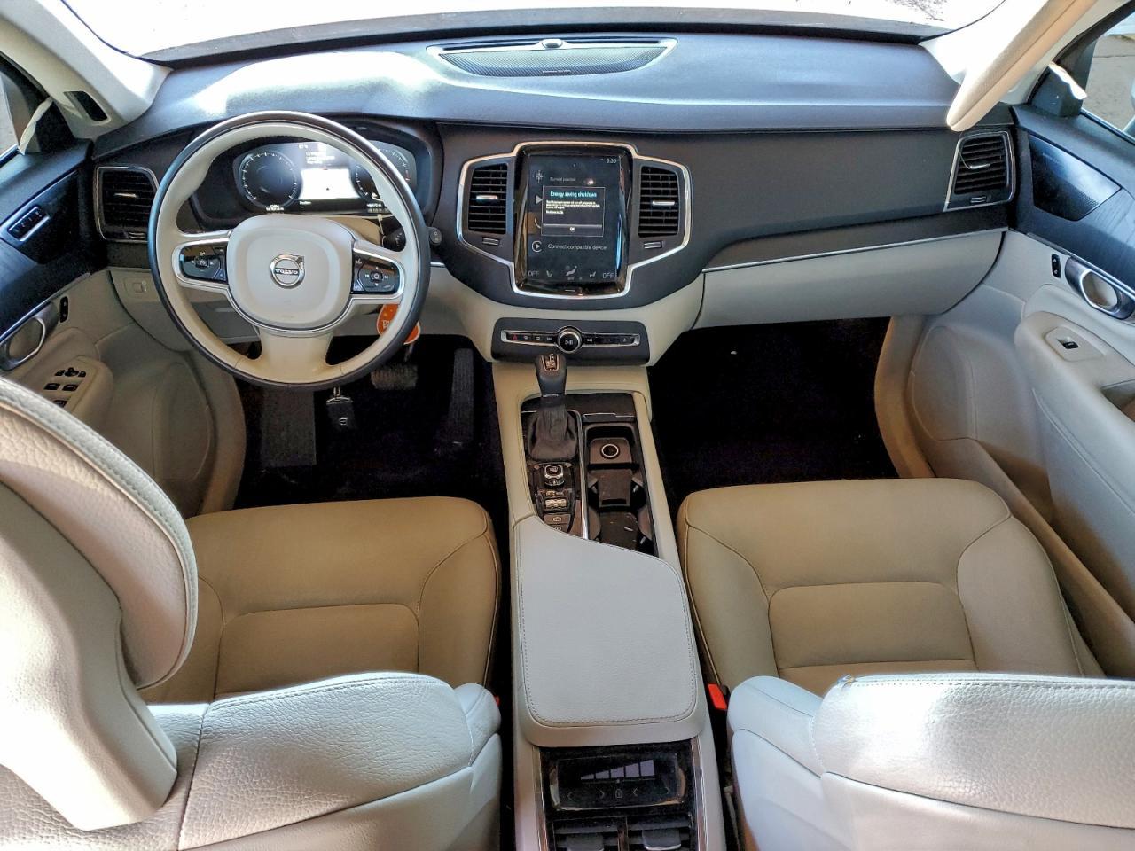 2020 VOLVO XC90