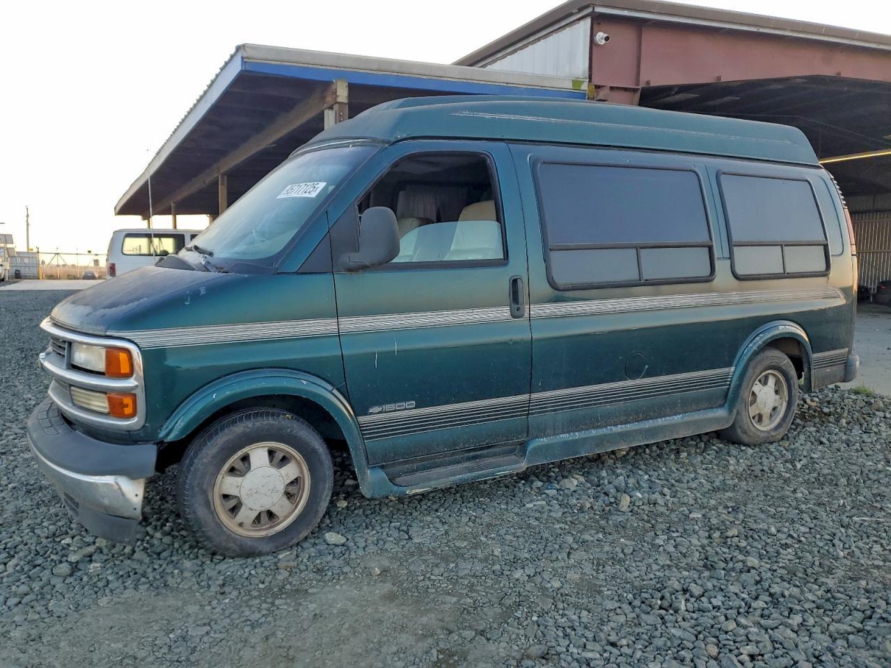 1996 CHEVROLET G10