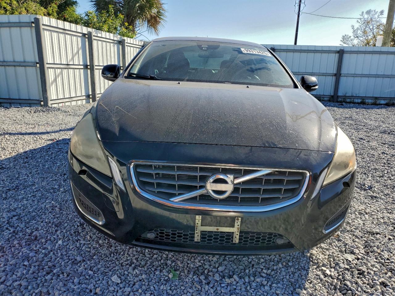 2013 VOLVO S60