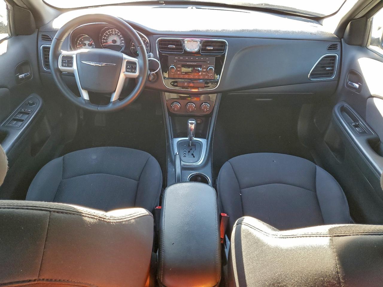 2013 CHRYSLER 200