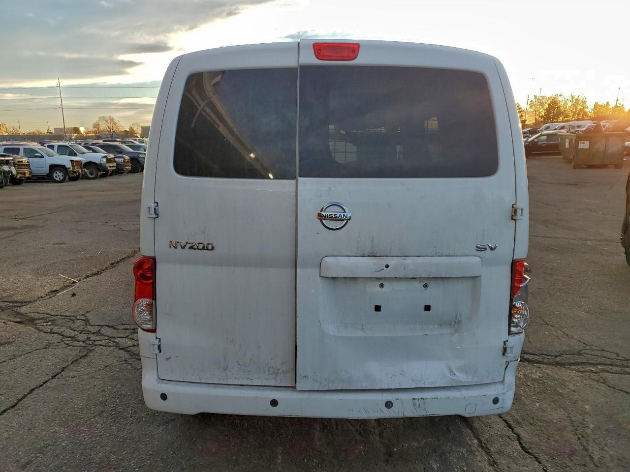 2016 NISSAN NV 200