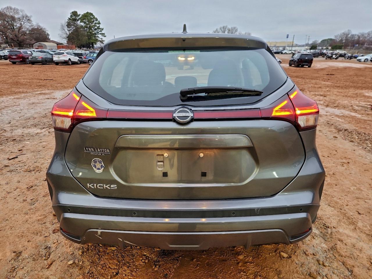 2024 NISSAN KICKS