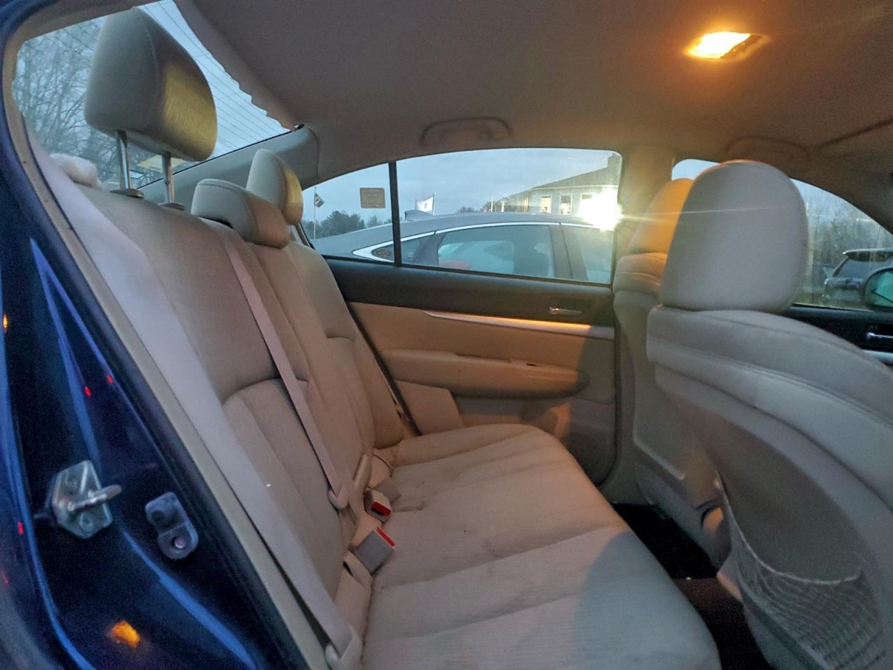 2011 SUBARU Legacy