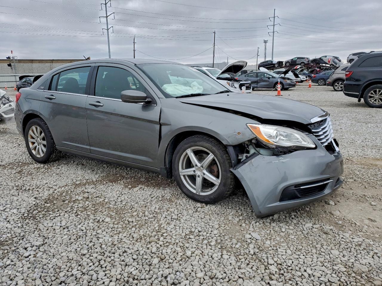 2013 CHRYSLER 200