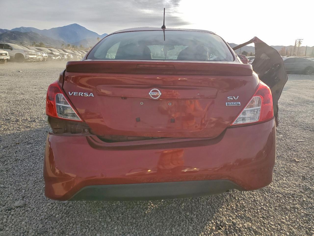 2018 NISSAN VERSA