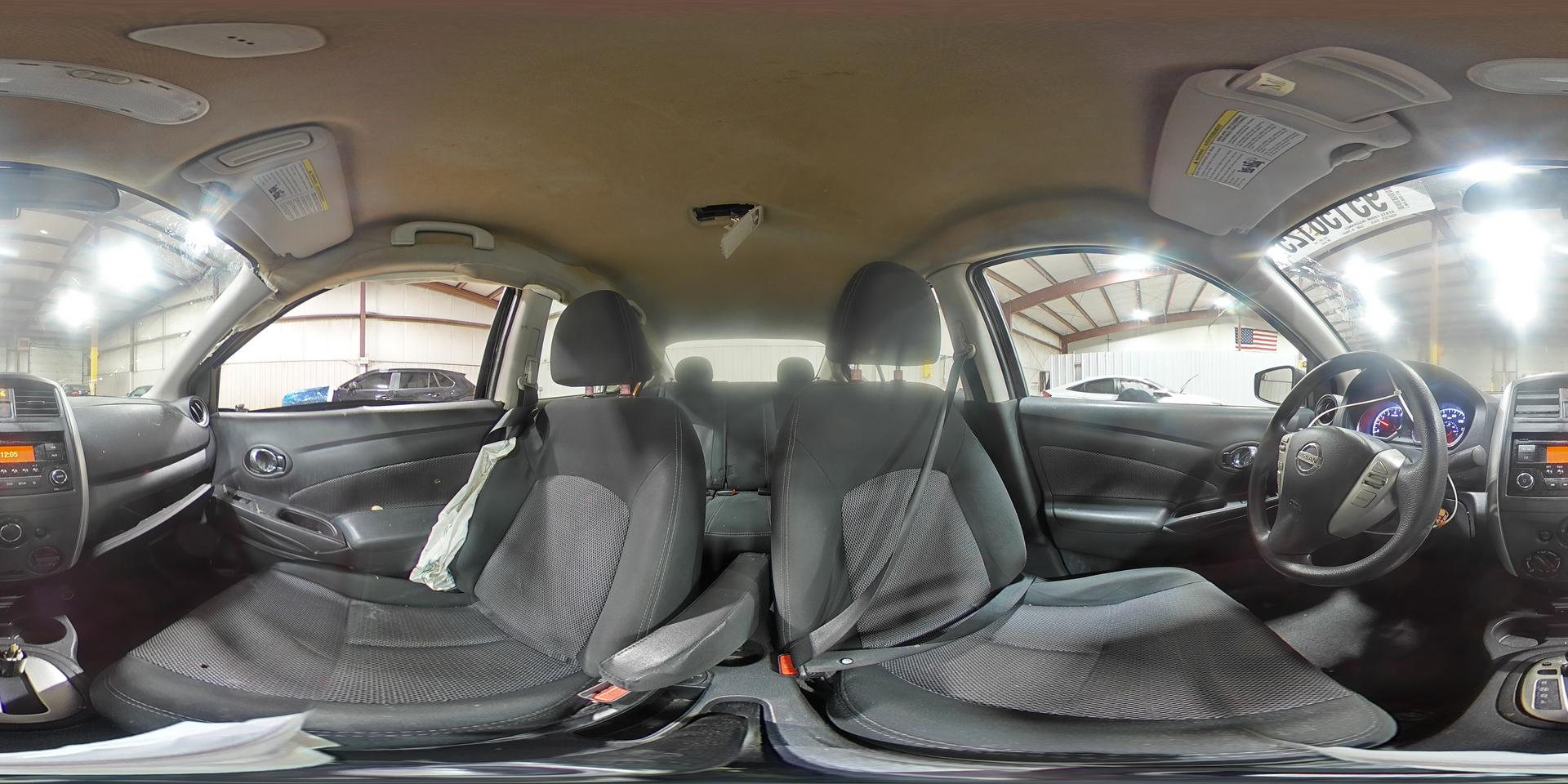 2017 NISSAN VERSA