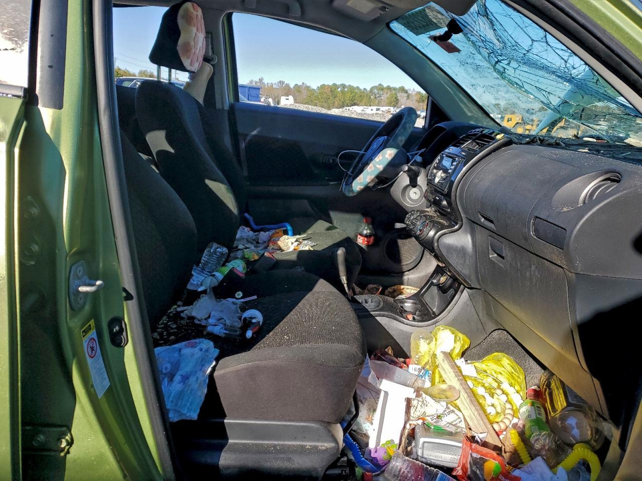 2009 TOYOTA SCION