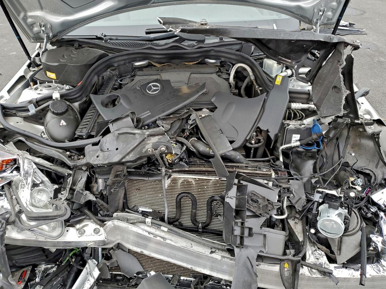 2013 MERCEDES-BENZ E-Class