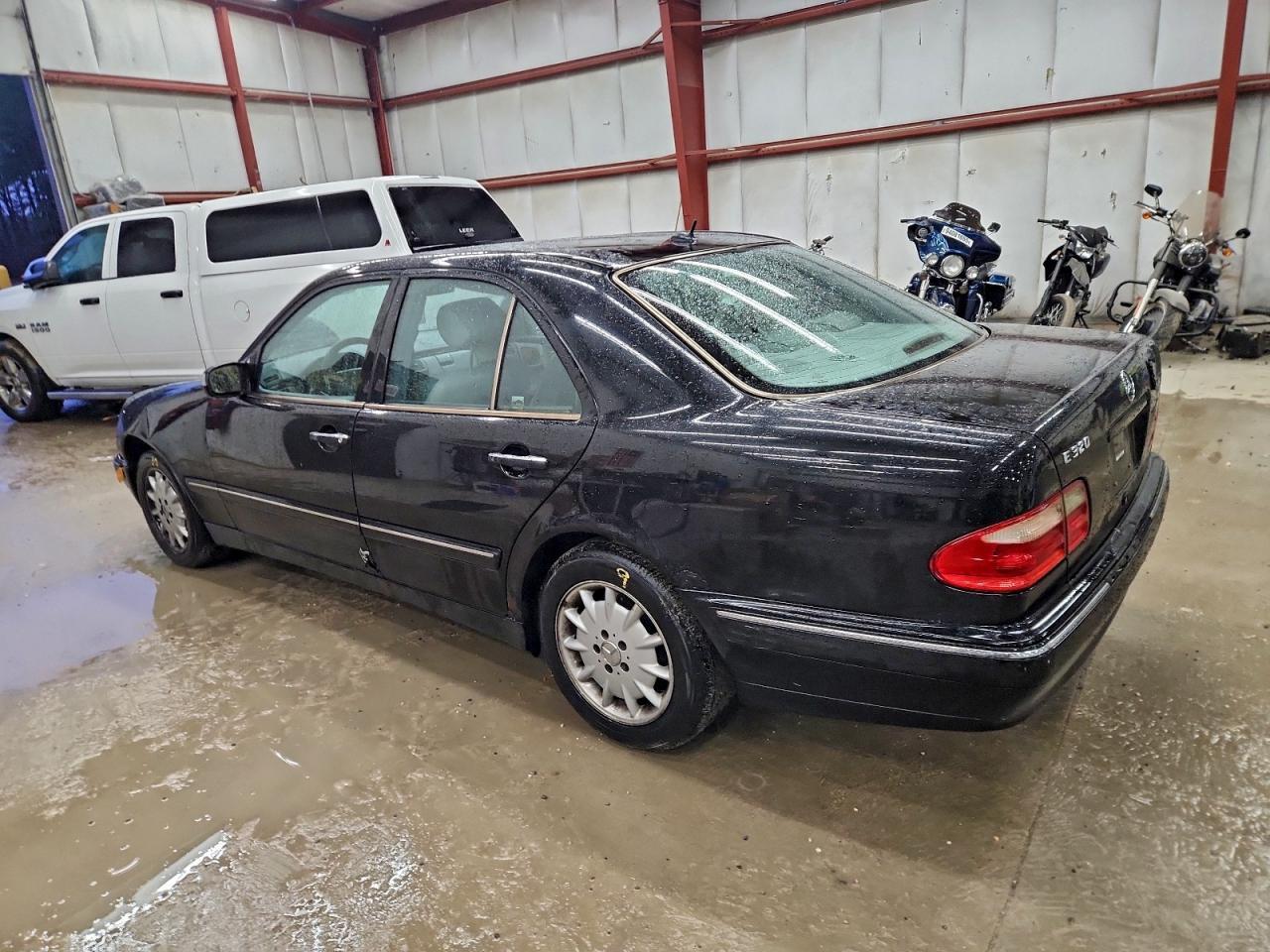 2001 MERCEDES-BENZ E-Class