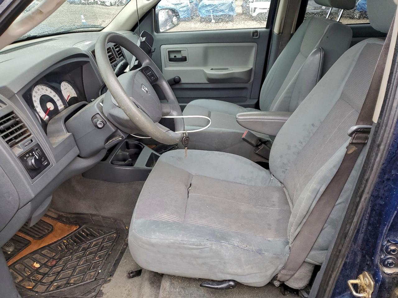 2005 DODGE Dakota